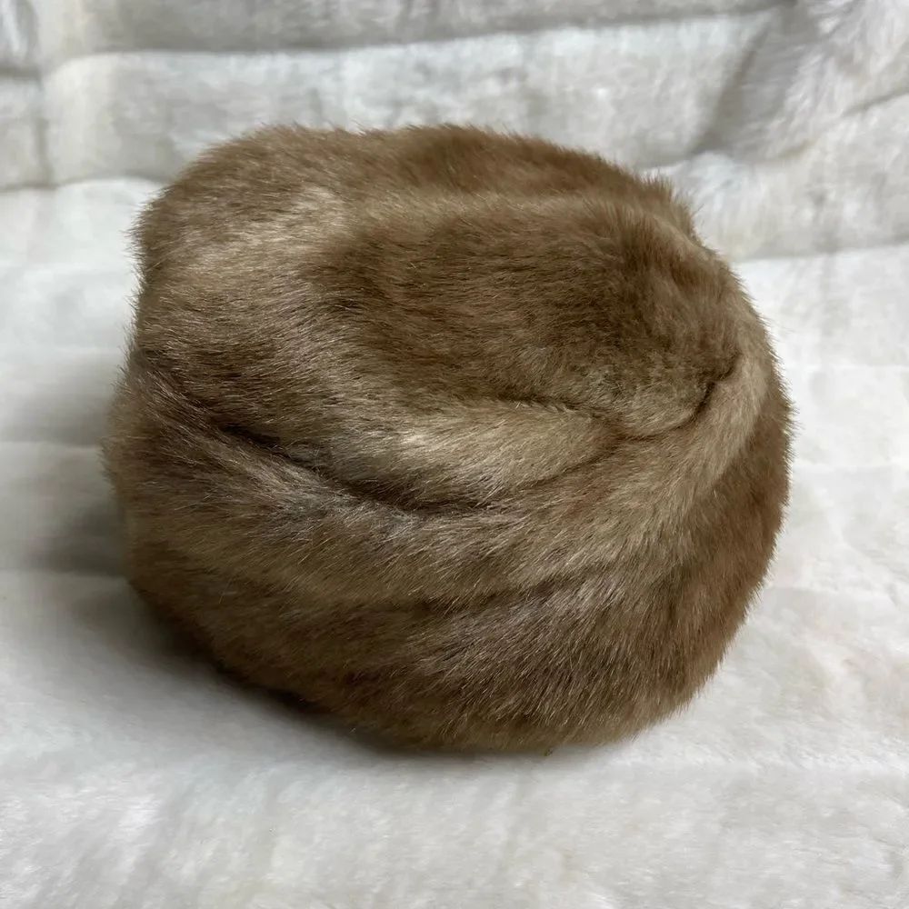 NWT Charta light brown faux fur hat one size